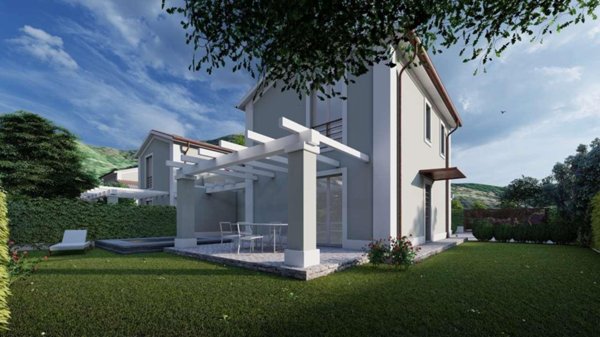 casa indipendente in vendita a Luni