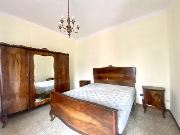 appartamento in vendita a Luni in zona Dogana