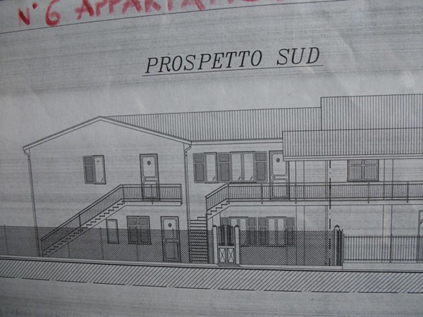 casa semindipendente in vendita a Luni in zona Dogana