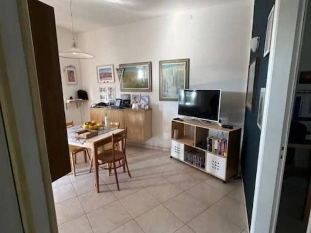 casa semindipendente in vendita a Luni
