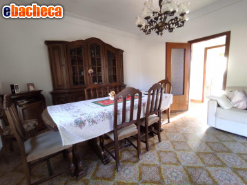 casa indipendente in vendita a Luni