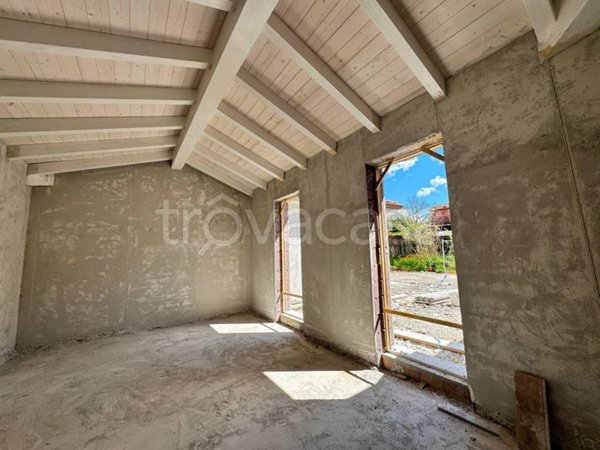 casa indipendente in vendita a Luni in zona Isola
