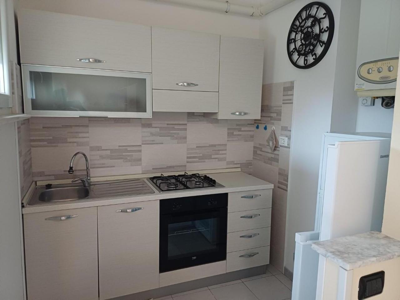 appartamento in vendita a Luni