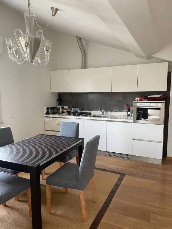 casa indipendente in vendita a Luni