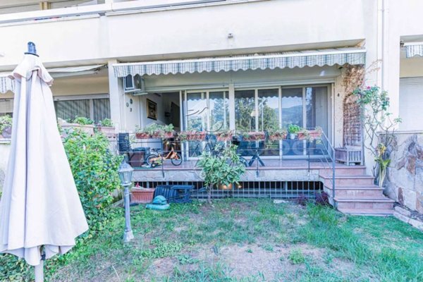 casa indipendente in vendita a Luni