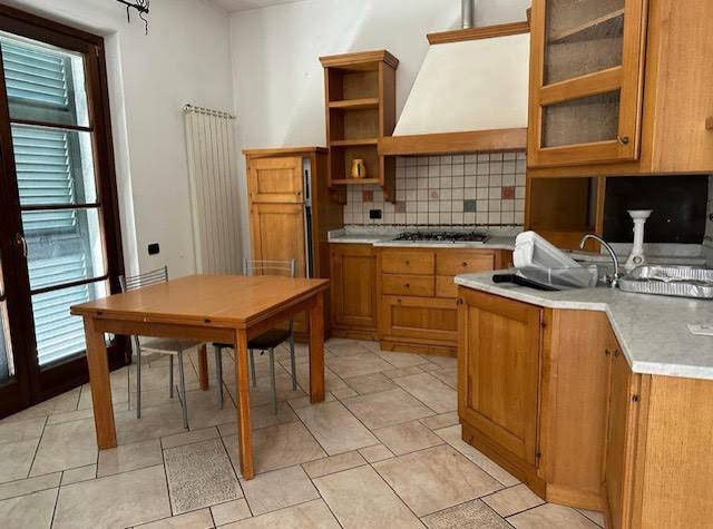 casa indipendente in vendita a Luni