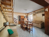 casa indipendente in vendita a Luni in zona Casano