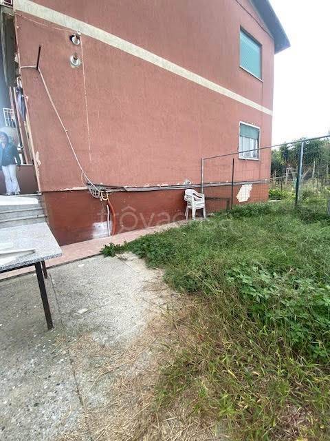 appartamento in vendita a Luni in zona Dogana