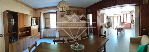 casa indipendente in vendita a Luni in zona Casano