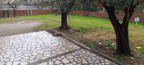 casa indipendente in vendita a Luni in zona Casano