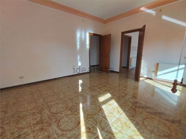 appartamento in vendita a Luni in zona Isola
