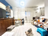 appartamento in vendita a Luni