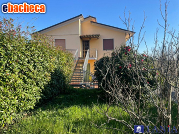 casa indipendente in vendita a Luni in zona Isola