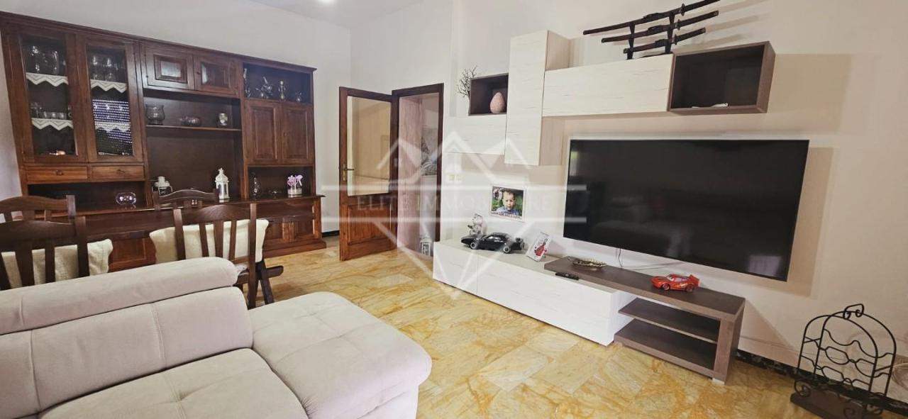 casa indipendente in vendita a Luni in zona Casano