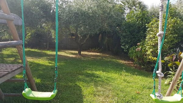 casa indipendente in vendita a Luni