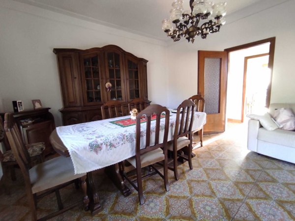 casa indipendente in vendita a Luni