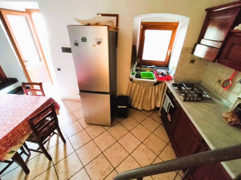 appartamento in vendita a Luni in zona Nicola