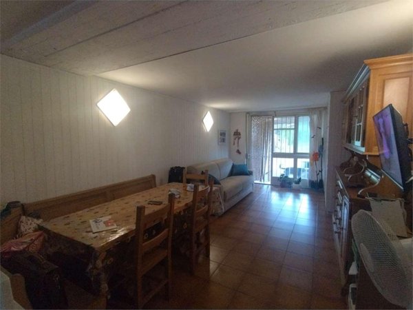 appartamento in vendita a Luni in zona Dogana