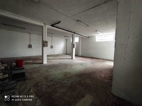 capannone in vendita a Luni in zona Dogana