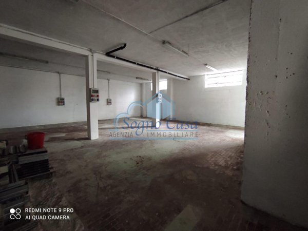 capannone in vendita a Luni in zona Dogana