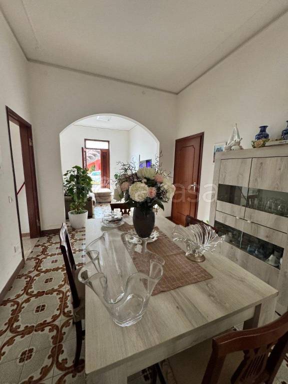 appartamento in vendita a Luni