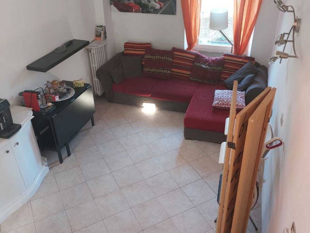 casa indipendente in vendita a Luni in zona Serravalle