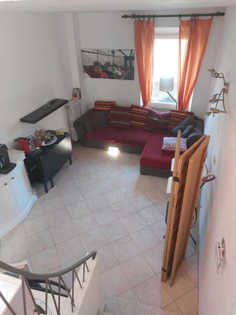 appartamento in vendita a Luni in zona Serravalle