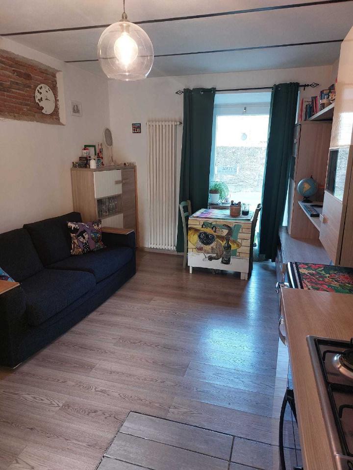 casa indipendente in vendita a Luni in zona Serravalle