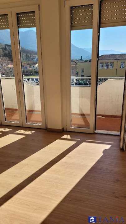 appartamento in vendita a Luni in zona Dogana