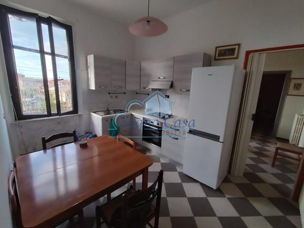 appartamento in vendita a Luni in zona Dogana