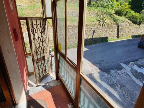 casa indipendente in vendita a Luni in zona Casano