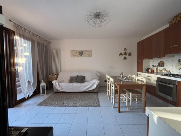 appartamento in vendita a Luni