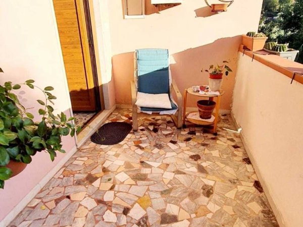 casa indipendente in vendita a Luni in zona Casano