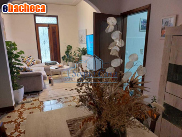 casa indipendente in vendita a Luni