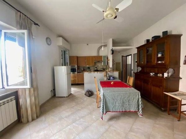 appartamento in vendita a Luni in zona Dogana