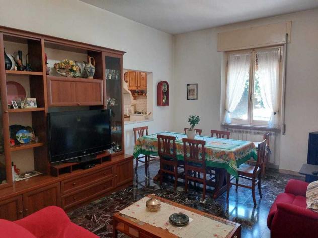 casa indipendente in vendita a Luni in zona Casano