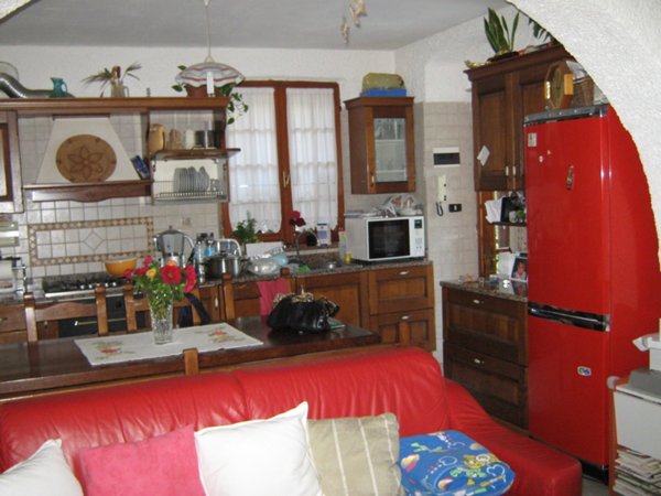 casa semindipendente in vendita a Luni in zona Casano