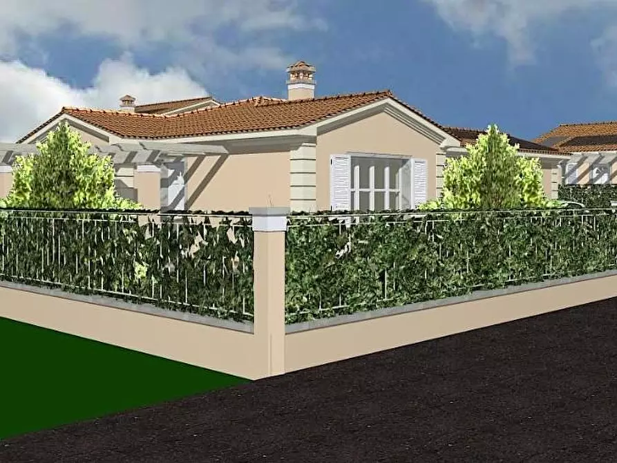 casa indipendente in vendita a Luni in zona Dogana