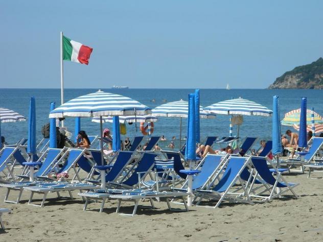 appartamento in vendita a Luni