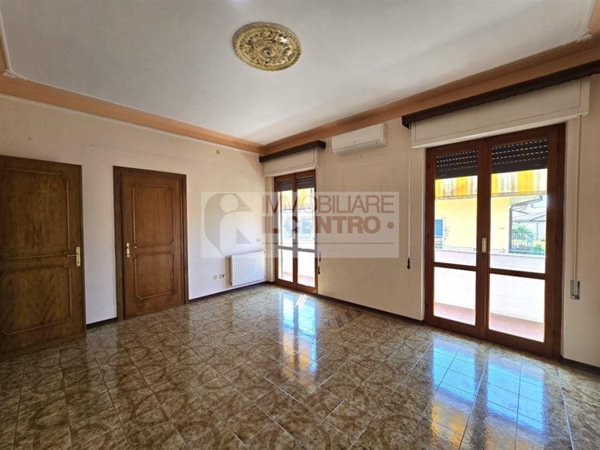 appartamento in vendita a Luni in zona Isola