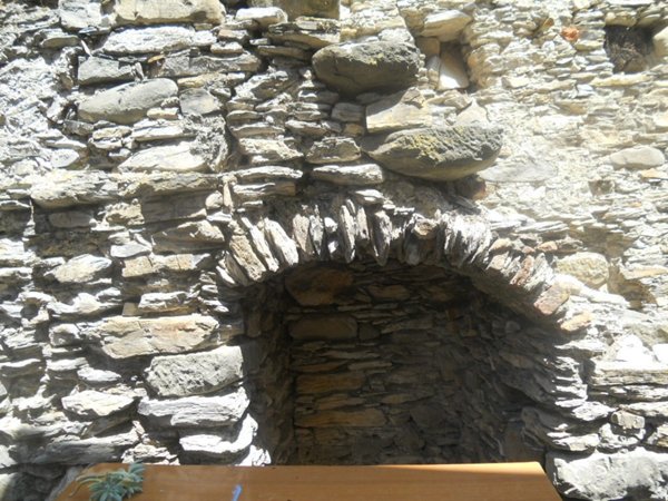 casa indipendente in vendita a Luni in zona Casano