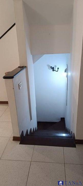 casa indipendente in vendita a Luni in zona Dogana