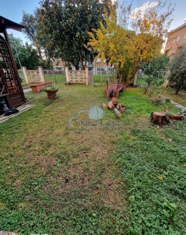 appartamento in vendita a Luni