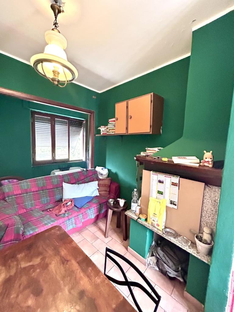 appartamento in vendita a Luni in zona Serravalle
