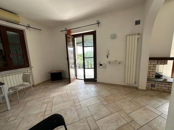 casa indipendente in vendita a Luni in zona Dogana