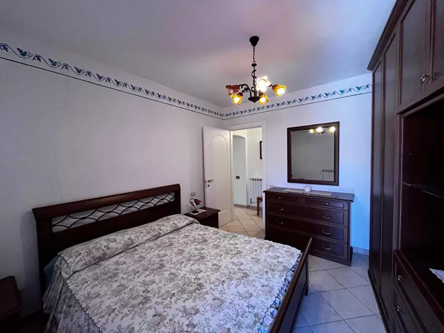casa indipendente in vendita a Luni