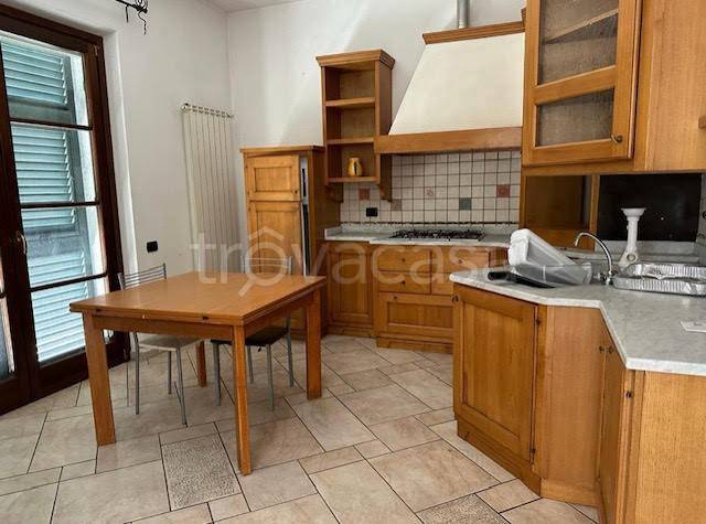 casa indipendente in vendita a Luni
