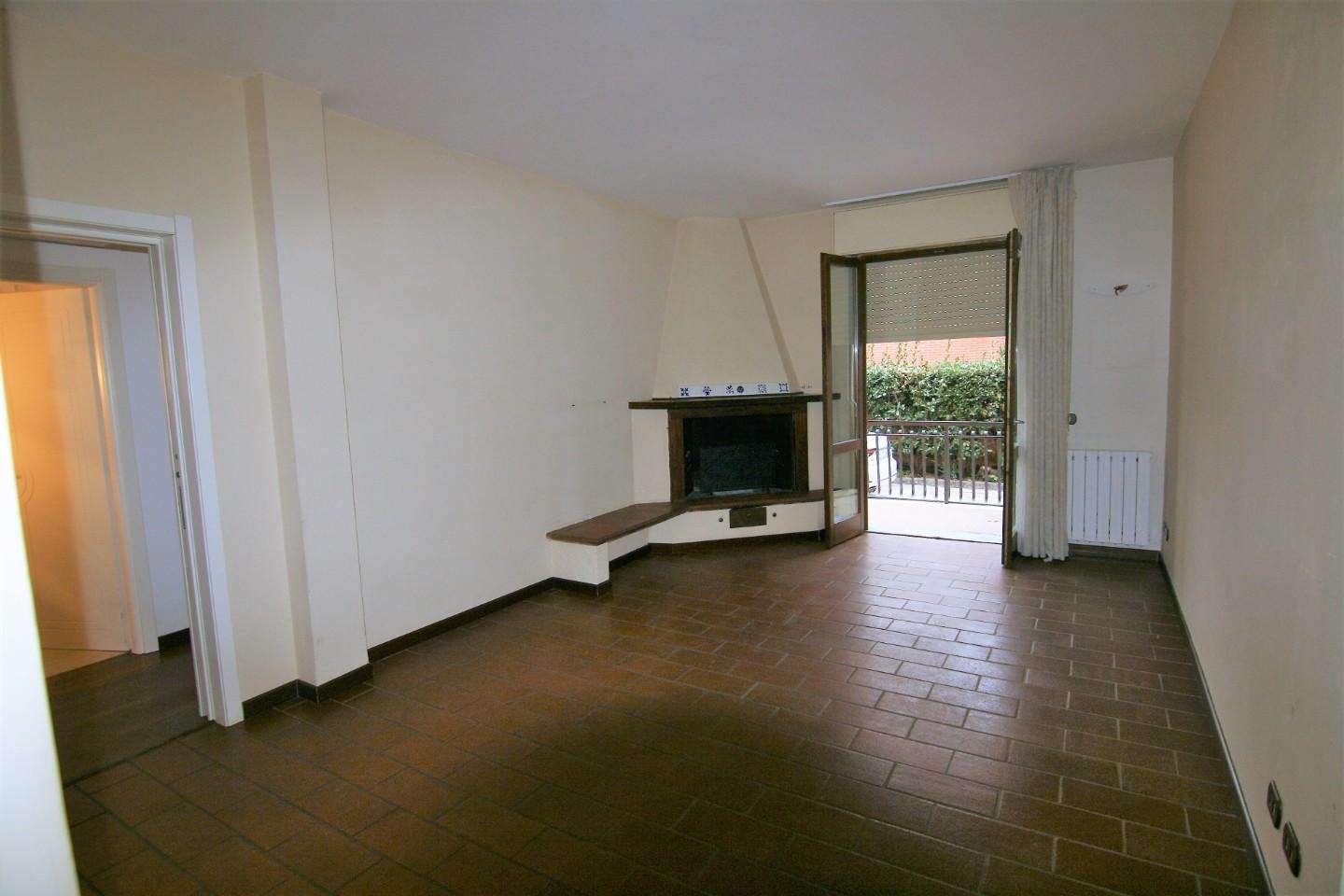 casa indipendente in vendita a Luni in zona Dogana