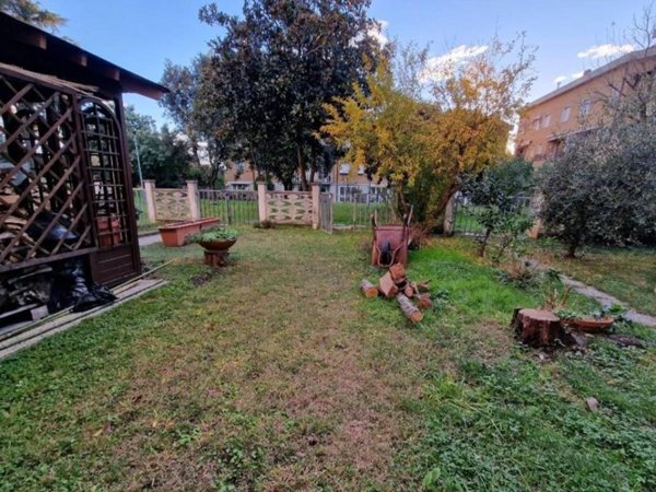 appartamento in vendita a Luni