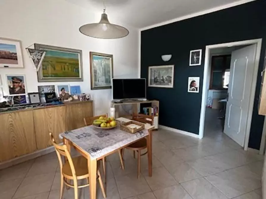 casa semindipendente in vendita a Luni